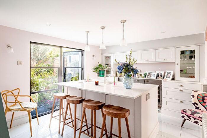 3 Bedroom Terraced House For Sale In Tidy Street, Brighton, BN1