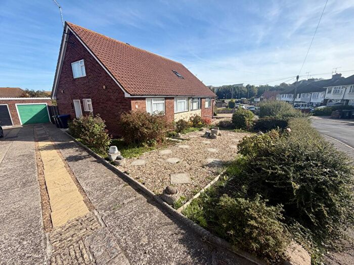 3 Bedroom Bungalow To Rent In Nash Lane, Margate, CT9