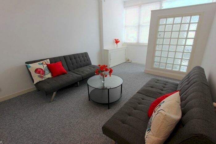1 Bedroom Flat To Rent In Dundee Terrace, Edinburgh, EH11