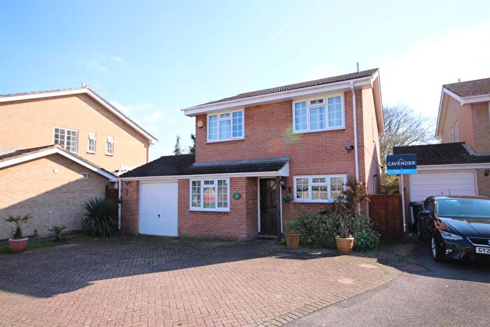 4 Bedroom House To Rent In Bridgehill Close, Guildford, GU2