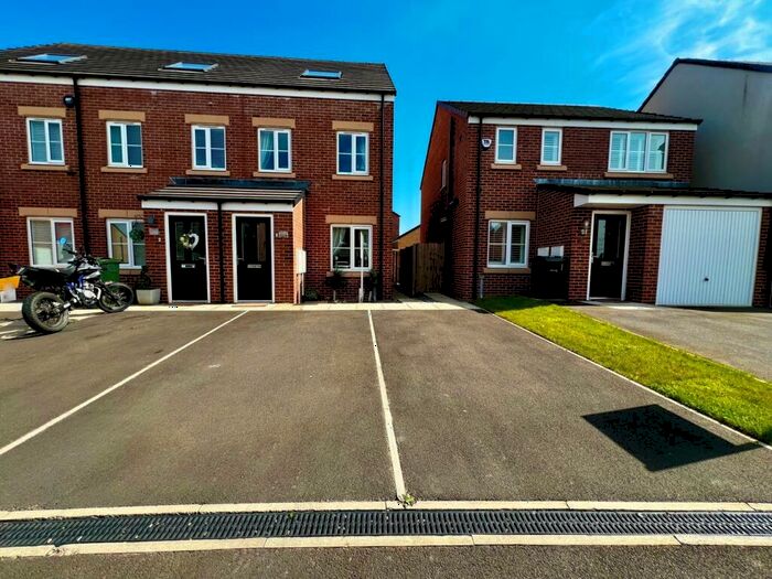 3 Bedroom House To Rent In Augusta Park Way, Newcastle Upon Tyne, NE13