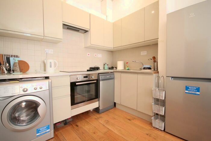 2 Bedroom Flat To Rent In Mayton Street, Islington, N7