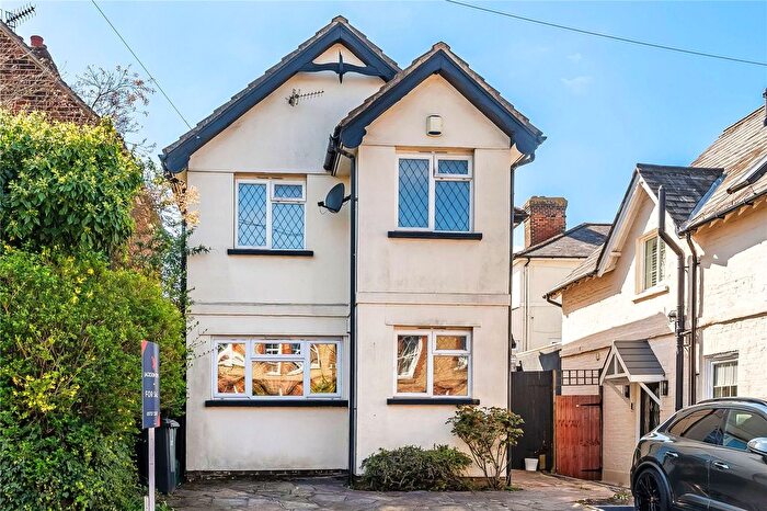 2 Bedroom Detached House For Sale In Nutley Lane, Reigate, Surrey, RH2