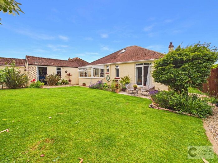 3 Bedroom Bungalow For Sale In Avenue Road, Kingskerswell, TQ12