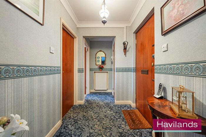 1 Bedroom Flat For Sale In Church Hill, London, N21