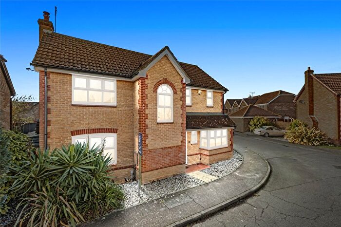 3 Bedroom Detached House For Sale In Pavitt Meadow, Galleywood, Chelmsford, Essex, CM2