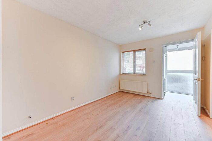 1 Bedroom Flat To Rent In Franklin Way, Croydon, CR0