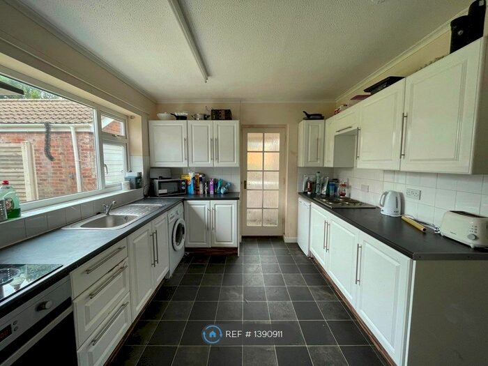 6 Bedroom Detached House To Rent In Primula Drive, Norwich, NR4