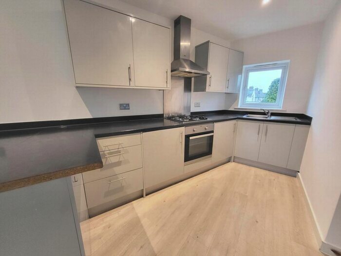 2 Bedroom Flat To Rent In Heathway, Dagenham, RM10