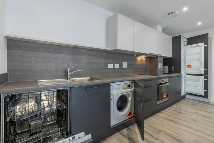 2 Bedroom Flat To Rent In Cliveland House, Cliveland Street, Birmingham, B19