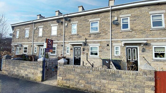 4 Bedroom Town House For Sale In Station Road, Chinley, SK23