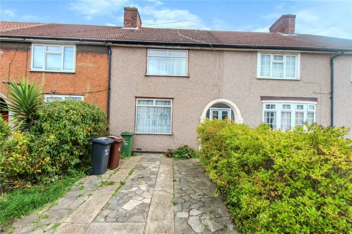 2 Bedroom Detached House To Rent In Thetford Road, Dagenham, Essex, RM9