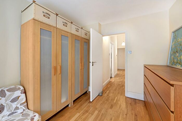 1 Bedroom Terraced House To Rent In Tachbrook Street, Pimlico, SW1V