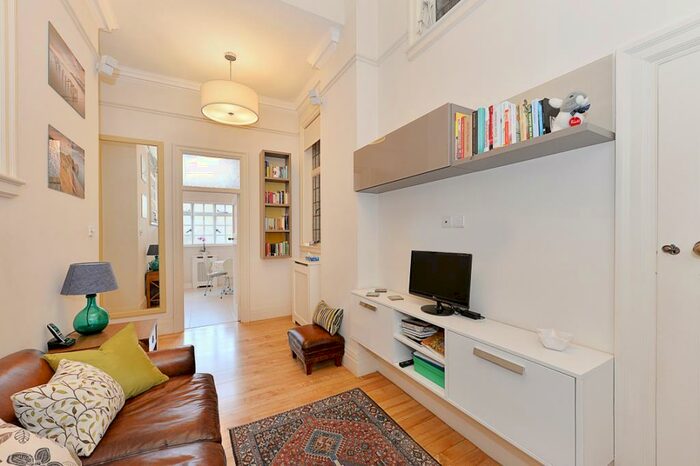 1 Bedroom Apartment To Rent In Chiltern Court, Baker Street, NW1