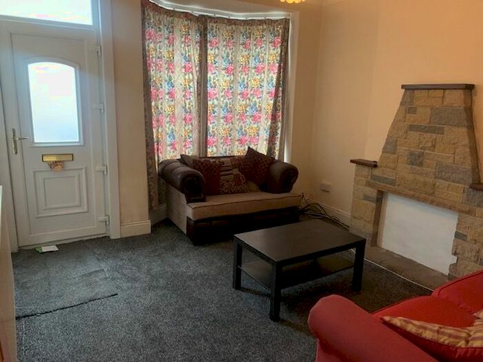 3 Bedroom Terraced House To Rent In Bolsover Road, Sheffield, S5