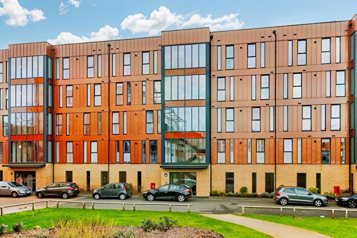 2 Bedroom Flat To Rent In Studio Way, Borehamwood, WD6