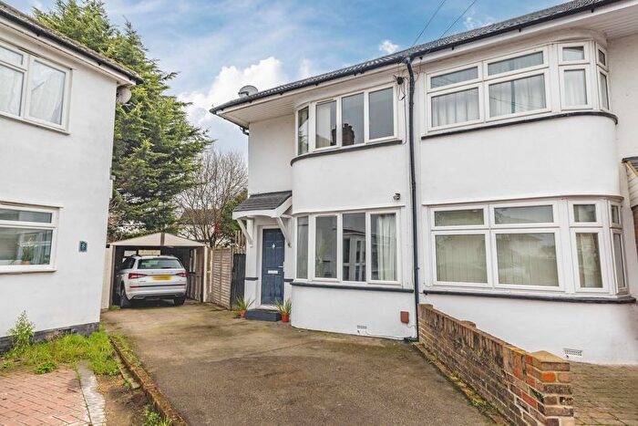 2 Bedroom Terraced House For Sale In Lewins Way, Slough, SL1