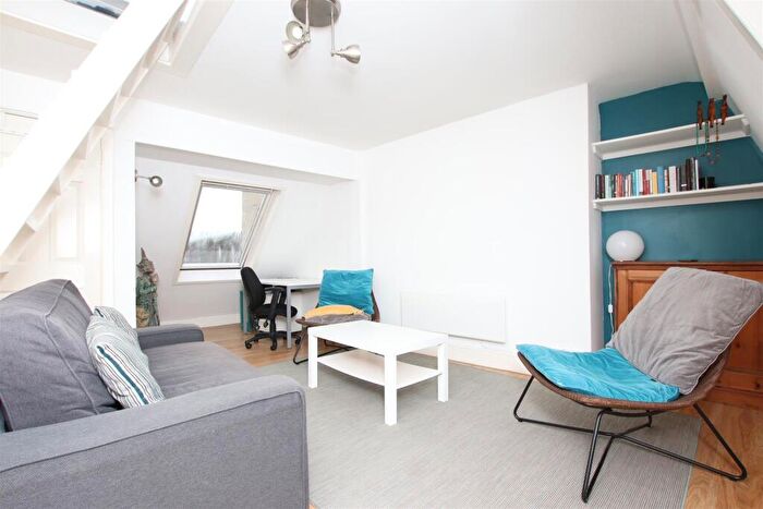 Flat To Rent In Broad Street, Bath, BA1