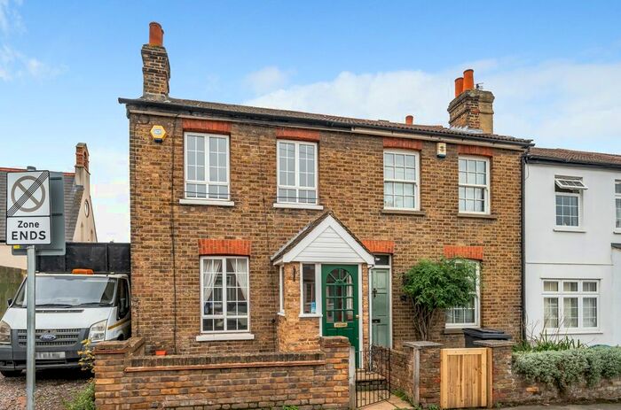 2 Bedroom Terraced House To Rent In Queens Road, Chislehurst, BR7