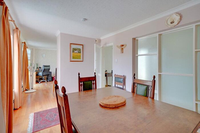 2 Bedroom Detached Bungalow For Sale In Chestnut Close, St. Ives, Cambridgeshire, PE27