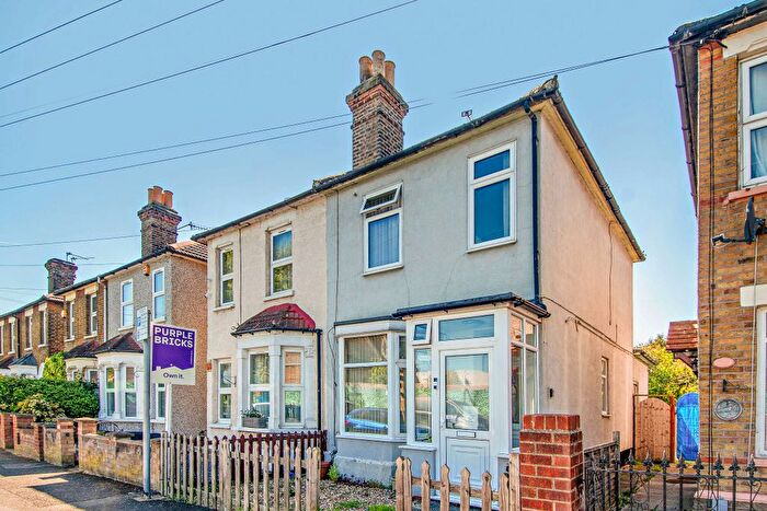 3 Bedroom Semi-Detached House For Sale In Cotleigh Road, Romford, RM7