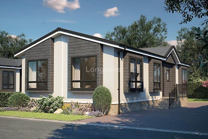 2 Bedroom Mobile/park Home For Sale In Forest Edge Court, Great Hockham, IP24