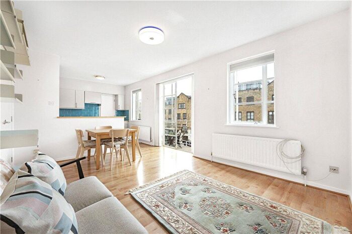2 Bedroom Apartment To Rent In Roy Square, London, E14