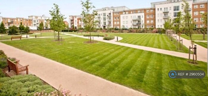 2 Bedroom Maisonette To Rent In Hayfield Court, Maidenhead, SL6