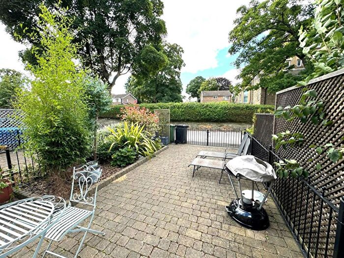 3 Bedroom Terraced House To Rent In Printworks Row, Stanningley, Pudsey, LS28