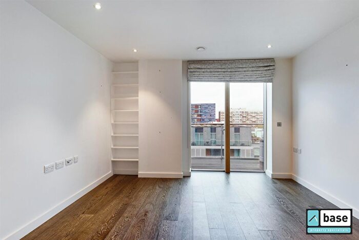 2 Bedroom Flat To Rent In Alderside Apartments, Salusbury Road, London, NW6