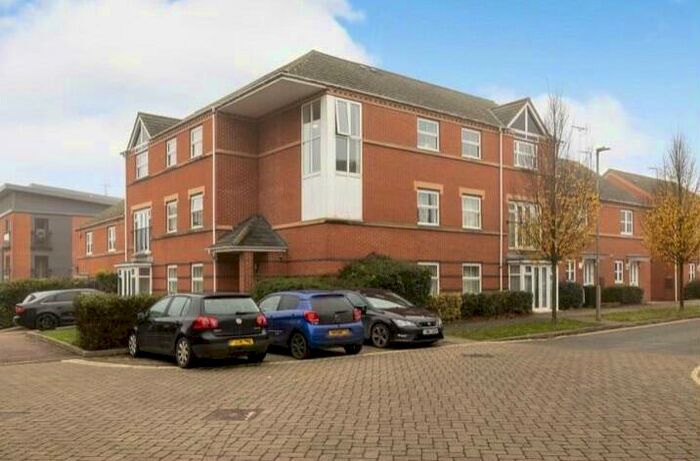 2 Bedroom Apartment To Rent In Alma Road, Banbury, Oxon, OX16