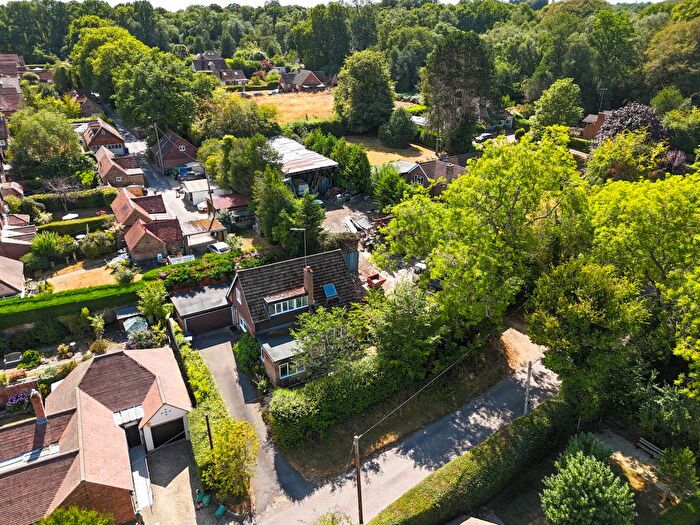 3 Bedroom Detached House For Sale In Beacon Road, Ringshall, Berkhamsted, HP4