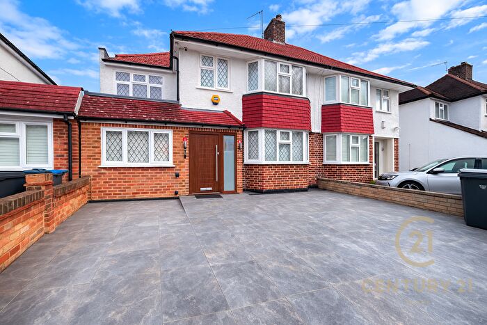 4 Bedroom Semi Detached House For Sale In Ancaster Crescent, New Malden, KT3
