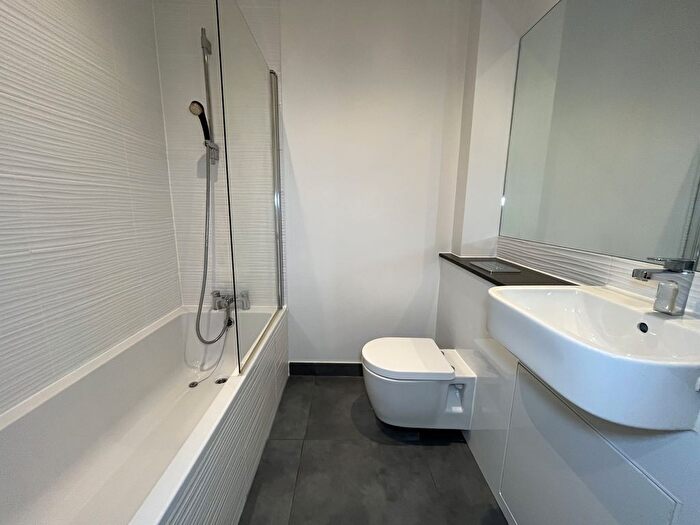 1 Bedroom Flat To Rent In Southernhay Gardens, St. Leonards, Exeter, EX1