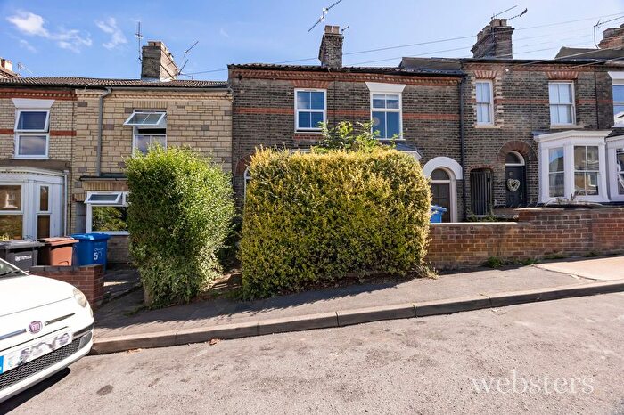 2 Bedroom Terraced House For Sale In Caernarvon Road, Norwich, NR2