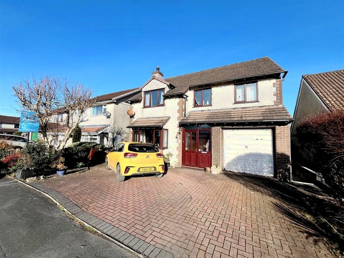 4 Bedroom Detached House For Sale In Fowey Crescent, Callington, PL17