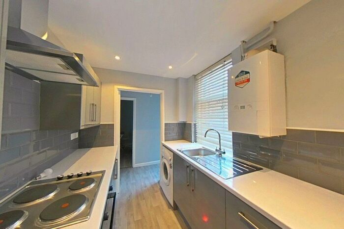 4 Bedroom Property To Rent In Edward Street, Loughborough, LE11