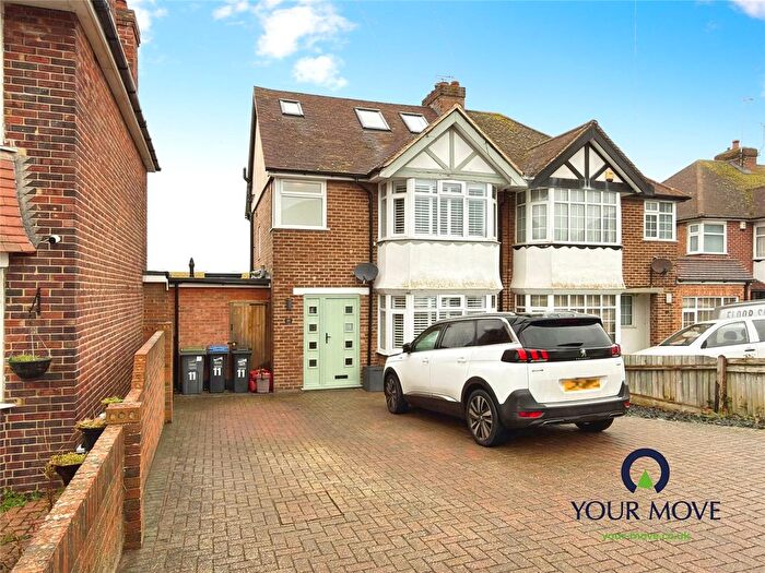 3 Bedroom Semi Detached House For Sale In Wallwood Road, Ramsgate, Kent, CT11