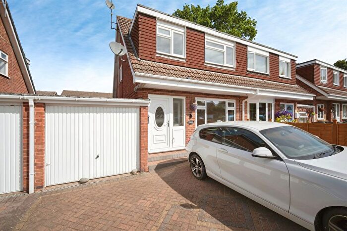 3 Bedroom Semi-Detached House For Sale In Kendal Close, Redditch, B98