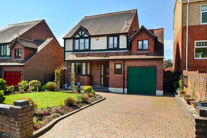 4 Bedroom Detached House For Sale In Drayton, Hampshire, PO6