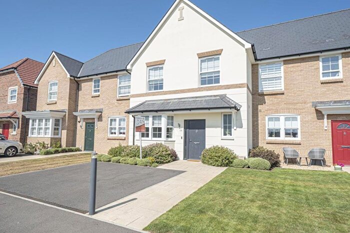 3 Bedroom Terraced House For Sale In Devitt Close, Crossways, DT2