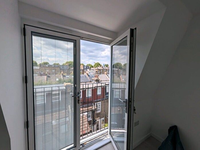 1 Bedroom Flat To Rent In Tunis Road, London, W12