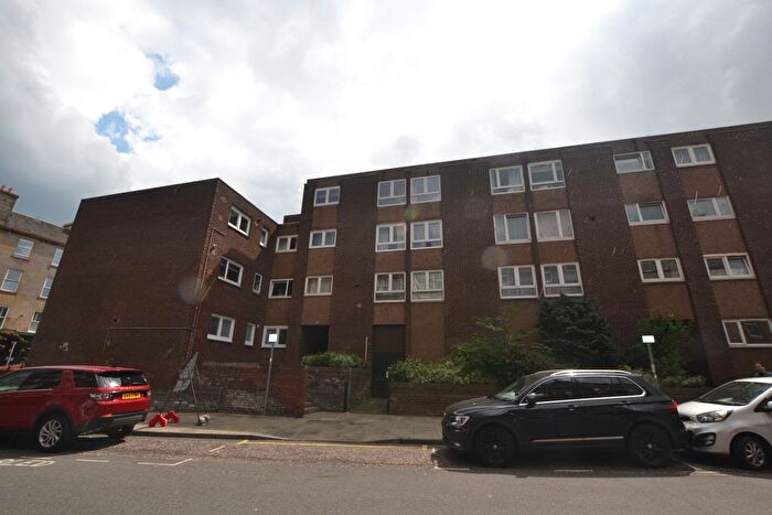 3 Bedroom Flat To Rent In Henderson Street, Leith, Edinburgh, EH6
