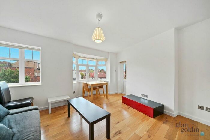 2 Bedroom Flat To Rent In Finchley Road, London, NW11
