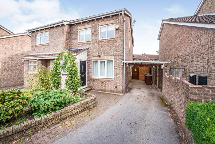 3 Bedroom Semi Detached House To Rent In Hambling Close, NG6