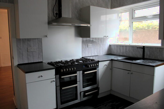 5 Bedroom House To Rent In Maude Street, Rhyl, LL18