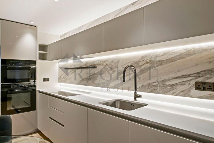 1 Bedroom Flat For Sale In Cassini Apartments, Cascade Way, W12