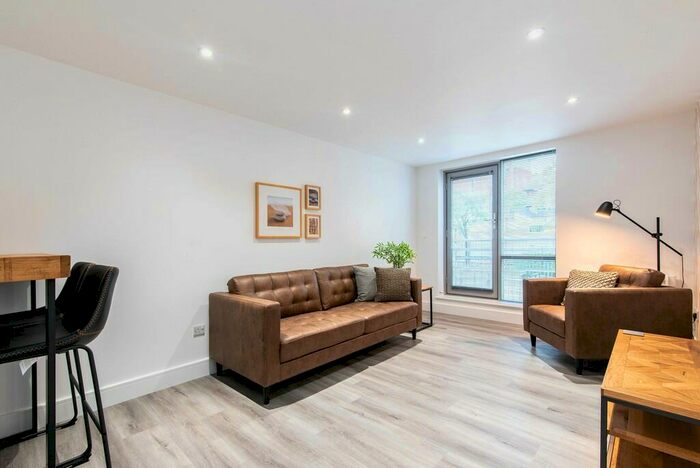 2 Bedroom Apartment To Rent In Upper College Street, Block E, NG1