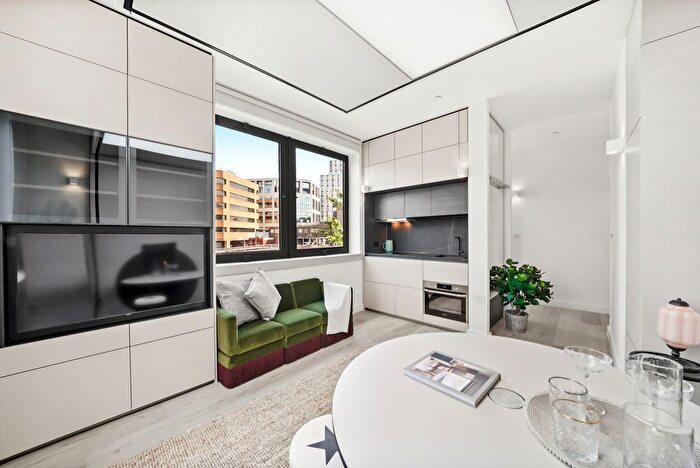 Studio To Rent In Lowlands Road, HA1