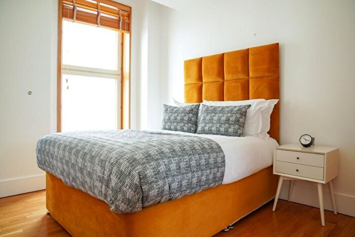 2 Bedroom Flat To Rent In Chelsea, London, SW3